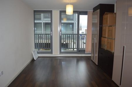 2 bedroom flat to rent - Photo 2