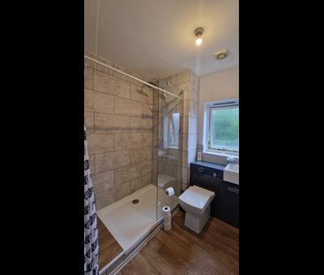 4 Bed Terraced House, Belgravia Close, B5 - Photo 6