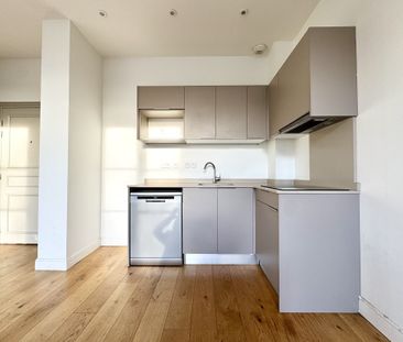 NIMES CENTRE - VICTOR HUGO - BEAU T3 RENOVÉ - Photo 4