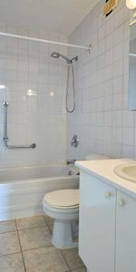 1 CH - 1 SDB - Longueuil - $1,415 /mo - Photo 4
