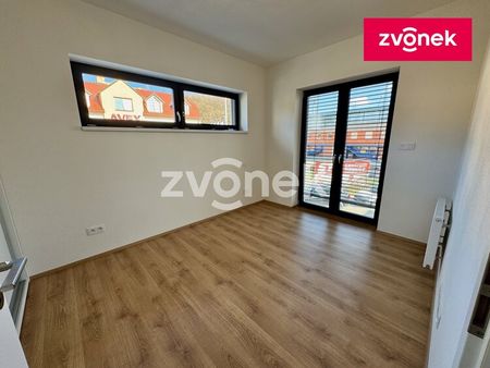 Nový byt 2+kk s parkovacím stáním, Zlín - Smetanova - Fotografie 4