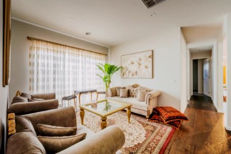 4 Bed, 2 Bath - Photo 5