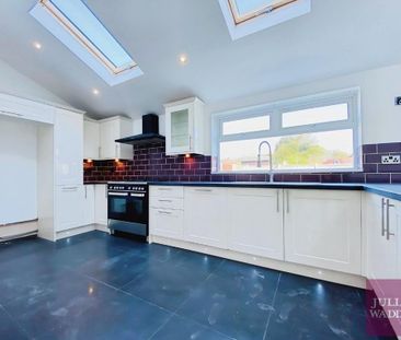 3 bedroom semi-detached house to rent - Photo 6