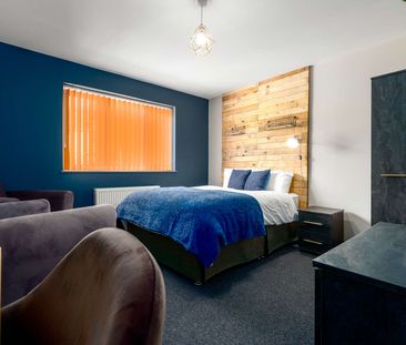 OX Living is proud to present this high-quality 8-bedroom co-living... - Photo 2