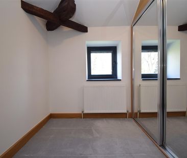 Applehaigh Lane, Notton, Wakefield - Photo 3