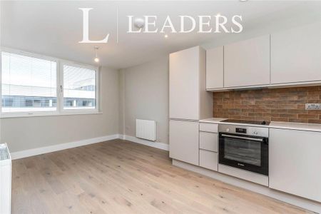 1 bedroom flat to rent - Photo 5