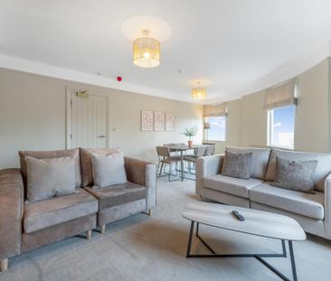 3 bedroom flat to rent - Photo 1