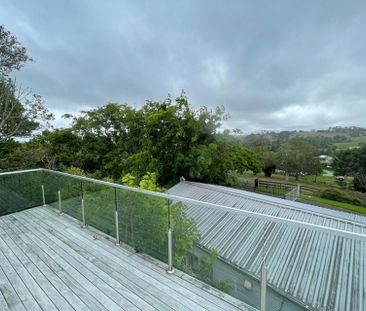 Charming 2BR Home w/ Deck & AC! - Photo 2