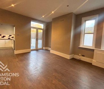 3 bedroom semi-detached house to rent - Photo 4