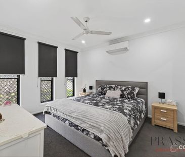 Modern Family Home in Mount Low! - Photo 3