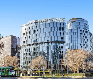 Luxury Living in the Prestigious 'Parque' Building - Photo 3