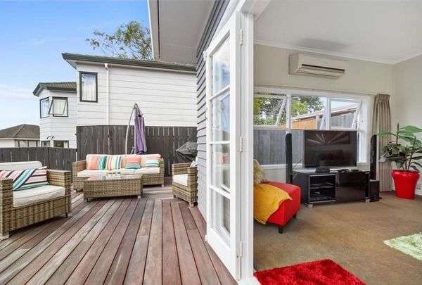 Warm Family Home in Forrest Hill Area - Photo 1