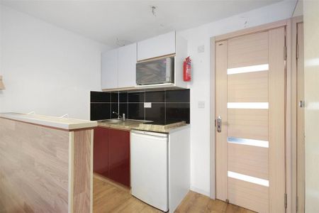 Studio to rent - Photo 4
