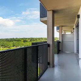 Moderne 2-Zimmer-Wohnung mit Weitblick-Balkon bei U1 Oberlaa! - Photo 2