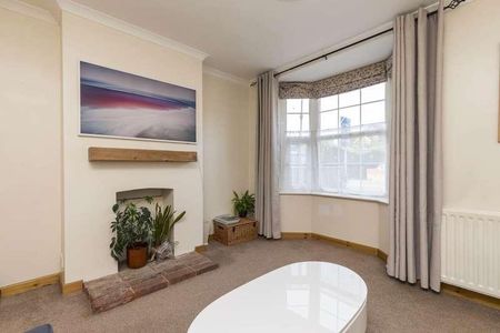 Rusper Road, Horsham, RH12 - Photo 3