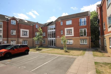 Isabelle Court, Kettering, Northamptonshire, NN16 - Photo 5