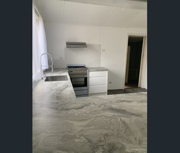 3 Bedroom Gem in Westend!! - Photo 5