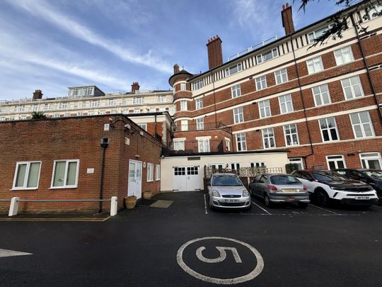 Burlington Mansions Triplex Apartment, Boscombe - Photo 1