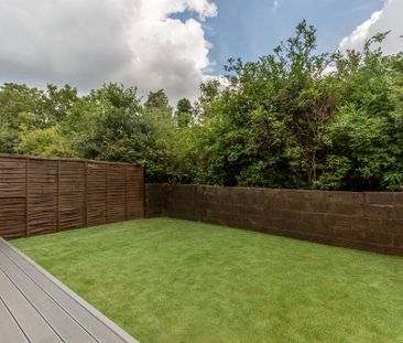 2 bedroom ground floor flat to rent - Photo 2