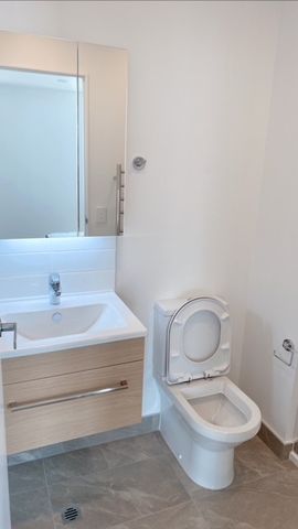 Locatioin!Location!Location! - Photo 5