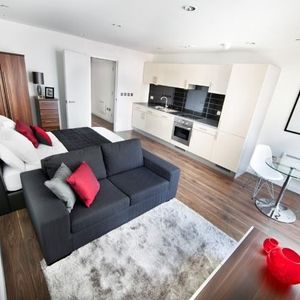 Studio Flat, Number One, M50 - Photo 3