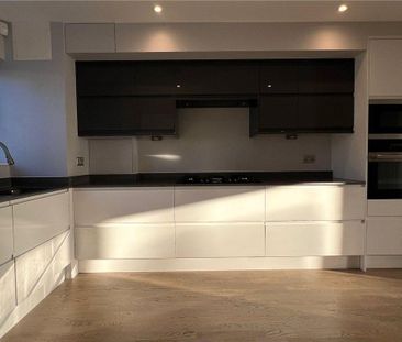 3 bedroom terraced house to rent - Photo 6