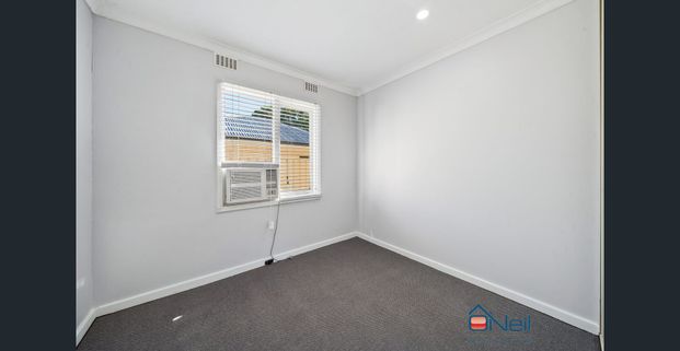 KELMSCOTT - 3x1 - TIDY HOME WITH LARGE BACKYARD - Photo 1