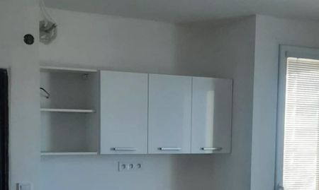 Prenájom 2 izbový byt na Tolstého - Fotografia 3