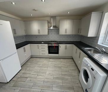 4 bedroom house to rent - Photo 3