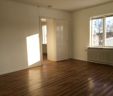 Ljus & rymlig 2:a i Högland - Foto 1