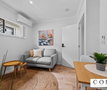 FULLY FURNISHED, DESIGNER STUDIO APARTMENT – BILLS INCLUDED! - Photo 1