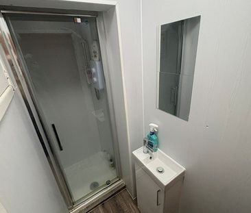 Room in a Shared Flat, Park Street, BS1 - Photo 4