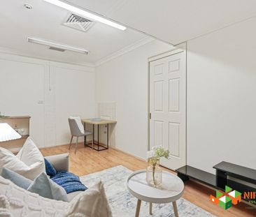 Captivating Family Grandeur & Everyday Practicality Redefined! - Photo 1