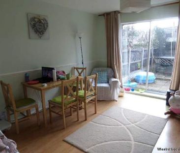 2 bedroom property to rent in London - Photo 4