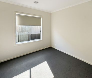 4 Monash Place, Canadian - Photo 3