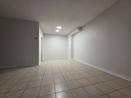 For Lease - 175 Hilda Avenue Unit# 102, Toronto, Ontario - Photo 4