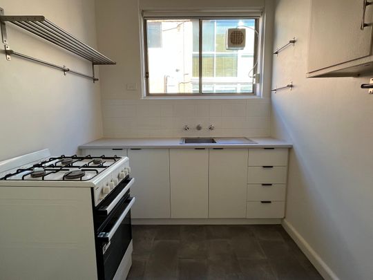 7/18 Westbury Grove, St Kilda East VIC 3183 - Apartment For Rent | Domain - Photo 1