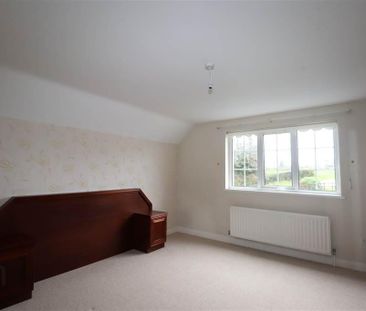 32 Ballyworfy Road, Hillsborough, BT26 6LR - Photo 6