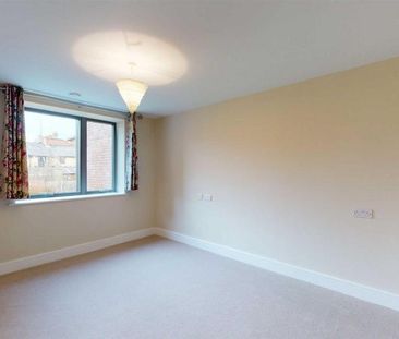 2 bedroom retirement property to rent - Photo 4