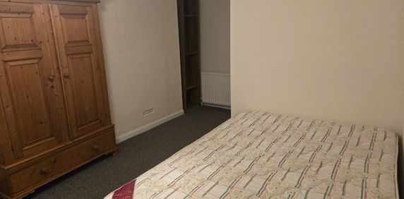 Room in a Shared Flat, Westbourne Gardens, BN3 - Photo 2