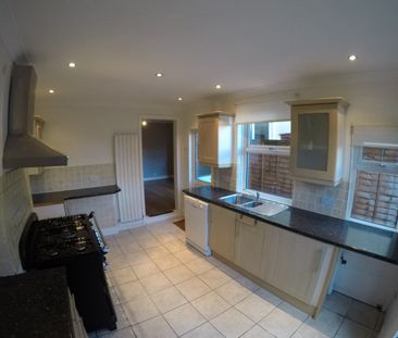 Victorian 3 Bedroom Semi Detached House to Rent in Tonbridge - Photo 1