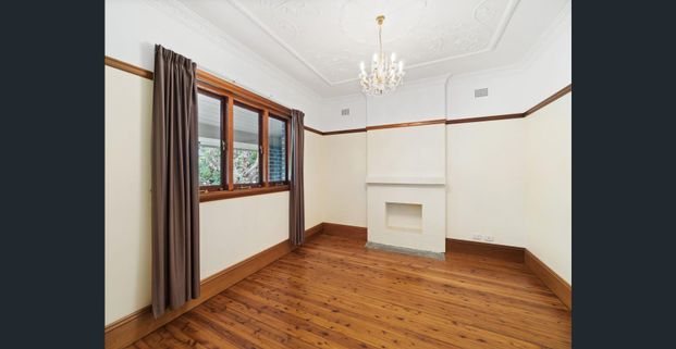 Spacious Family Home - Photo 1