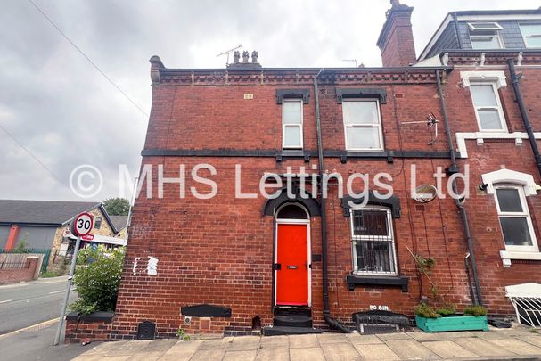 5 Bedroom End Terraced House for rent in Quarry Place - Photo 1