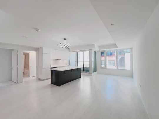 For Lease - 158 Front Street Unit# 215, Toronto, Ontario - Photo 1