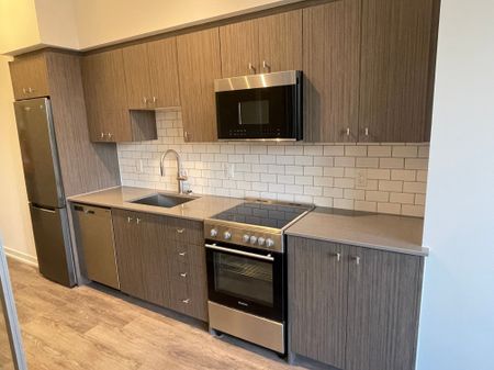 For Lease - 5 Wellington Street Unit# 202, Kitchener, Ontario - Photo 4
