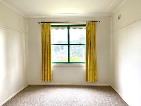 Three bedroom home in South Tamworth - Photo 5