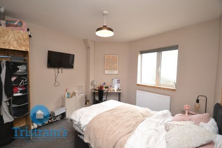 1 bed Shared House for Rent - Photo 2