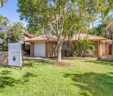 Light-Filled Family Home in a Sought-After Merrimac Location! - Photo 5