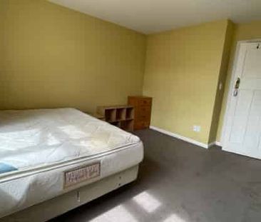 Fully Furnished Studio for 2026 - Photo 3