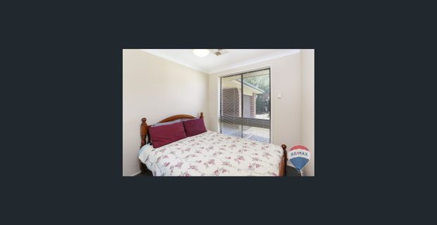 $700-- per Week Four Bedroom Brick Veneer Home with Home Office /Rumpus Room - Photo 1